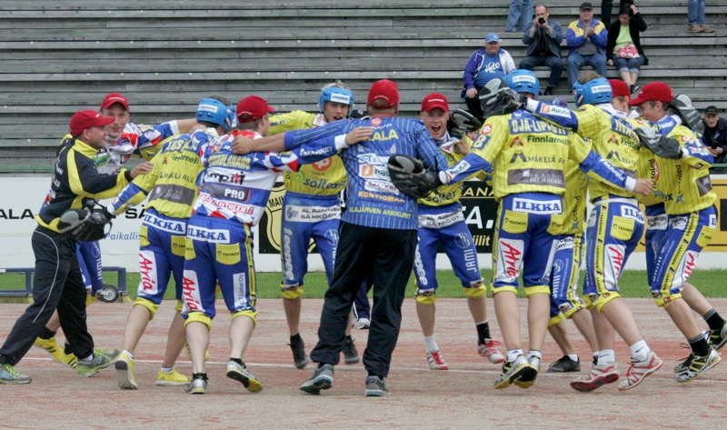 Ankkurien voitontanssi AA-KPL 2013 Kitrolla