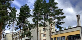 Ähtärin komea ja hyväkuntoinen, entinen aluesairaala on saanut viime aikoina osakseen paljon julkisia mielipiteitä ja aloitteita toiminnan käynnistämisestä uudelleen! -Toivottavasti poliitikotkin heräävät kansalaisten tahdolle, yhteisen hyvän parhaaksi.