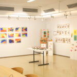 Koivurinteen päiväkodin lasten töitä esillä galleria Virinässä