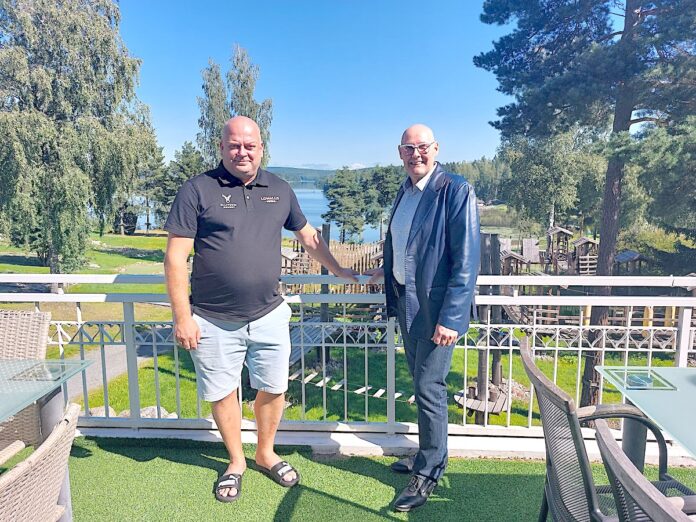 Petri Makkonen (vasemmalla) ja Hannu Harju